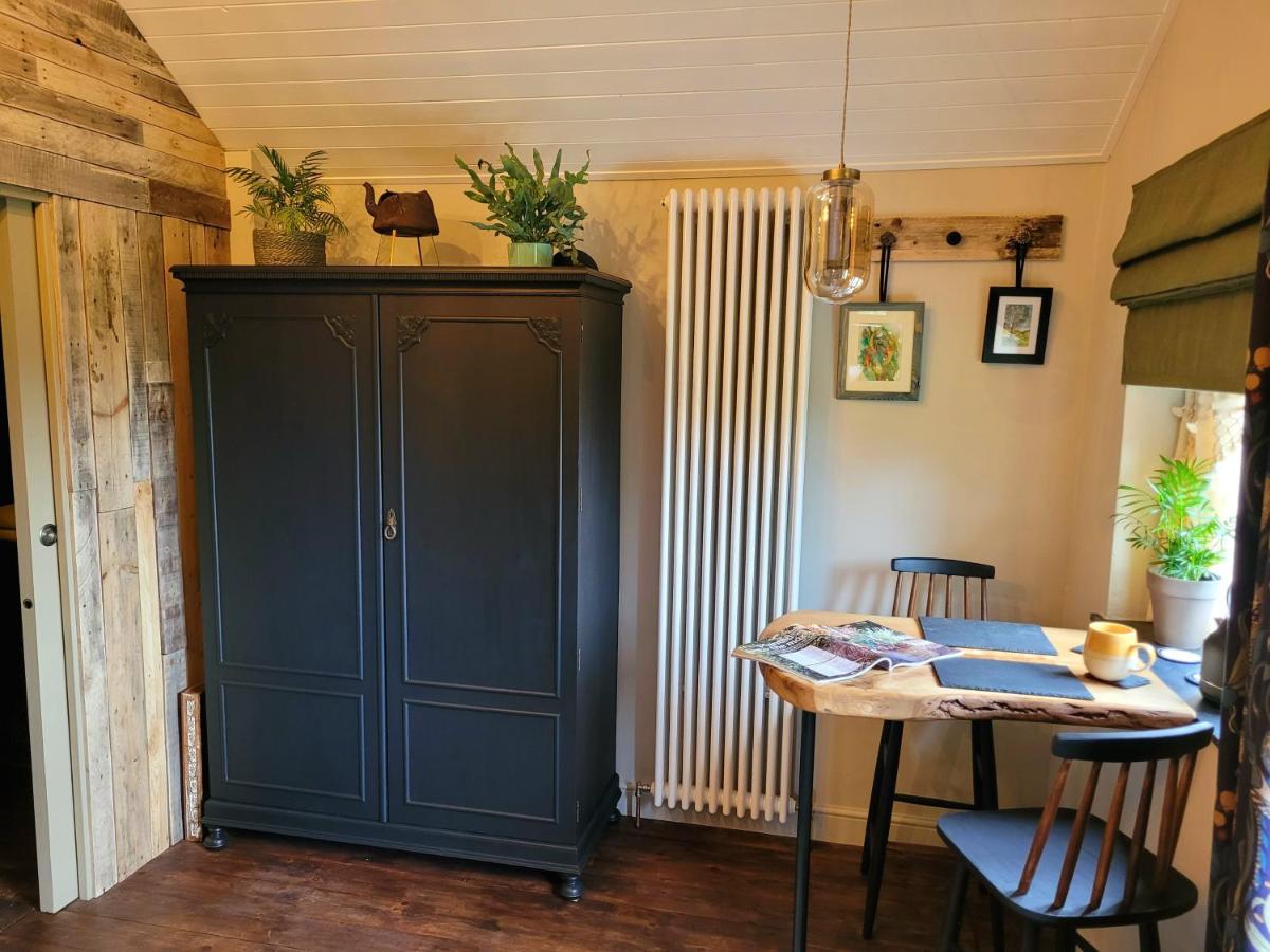 Kettle Tree Cabin Welshpool Eksteriør billede